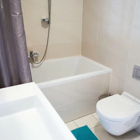 Luxury By Refa Group Hostel