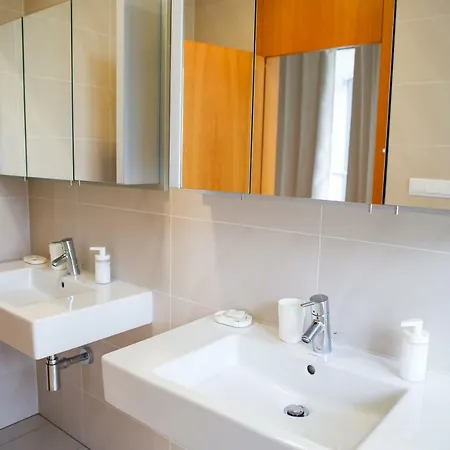 Hostel Luxury By Refa Group